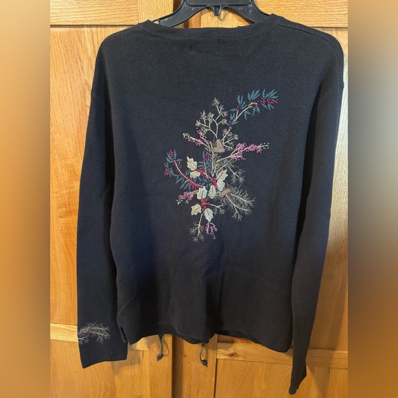 Embroidered Christmas Sweater - Picture 4 of 10